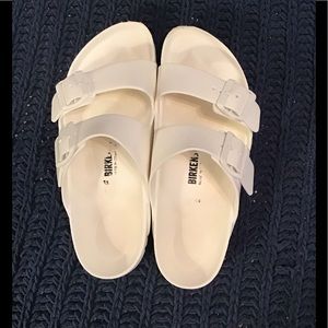 Women’s Birkenstock Sandals, Size 39 (8.5)